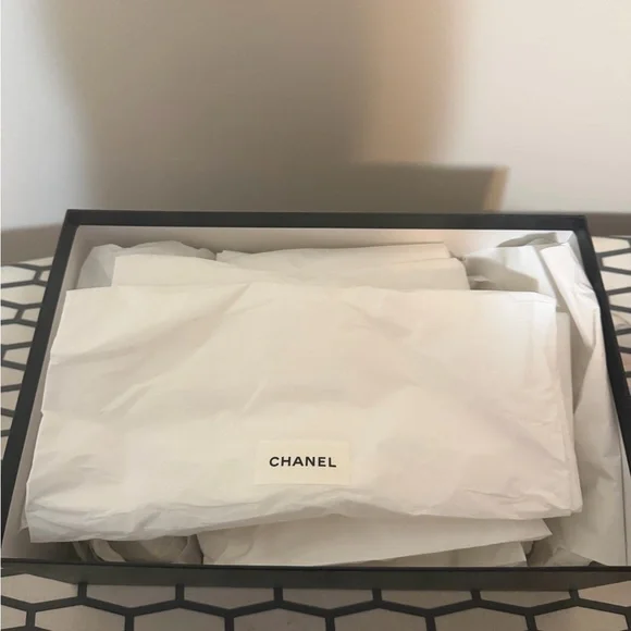 Chanel Black empty  box with wrapping paper, great condition - Picture 4 of 6